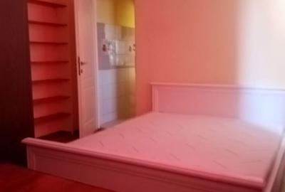Apartament cu 3 camere decomandat în Petros - 4