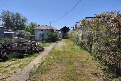 Casă cu 4 camere cu Teren 1970 Mp în Central - 11