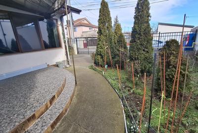 Casă individuală cu 4 camere cu Canalizare în Km 5 - 3