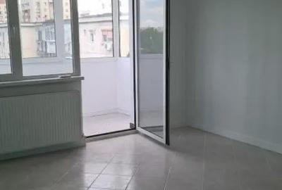 Apartament cu 2 camere decomandat în Văcăresti - 3