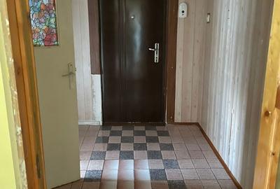 Apartament cu 2 camere semidecomandat în Micro 3 - 7