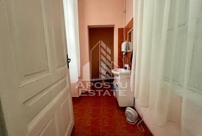 Apartament deosebit in cladire istorica, zona Piata Romanilor - 13