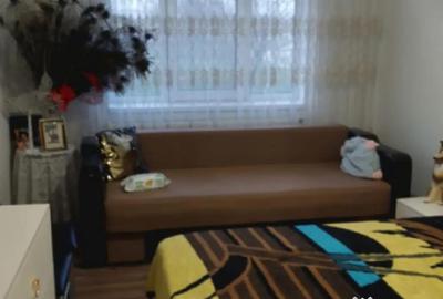 Apartament cu 2 camere decomandat în Poarta 6