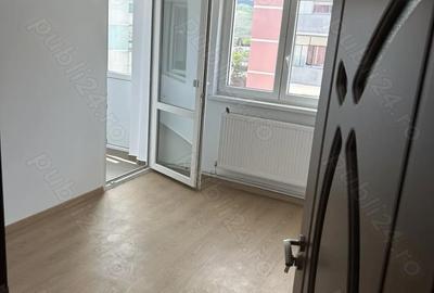 Apartament cu 4 camere decomandat în Vitrometan - 2
