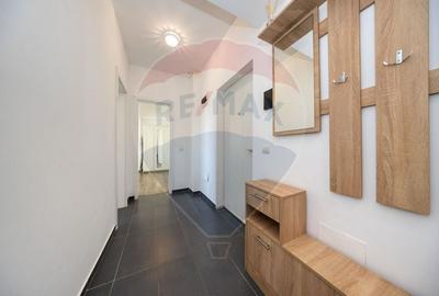 Apartament cu 2 camere decomandat, mobilat în Tractorul - 3