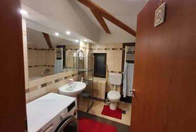 Casă cu 6 camere cu Teren 496 Mp în Central - 18