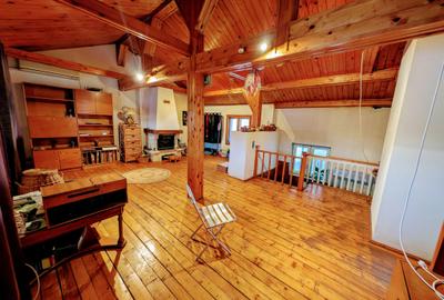 Unirii,D+P+E+M,Parc Carol,postbelic,renovata,semineu,plansee beton,curte-parcare - 4