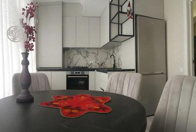 Apartament cu 2 camere decomandat în Complex Studențesc