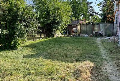 Vand apartament cu curte - 1