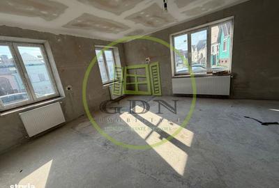 Casă cu 4 camere decomandat în Central