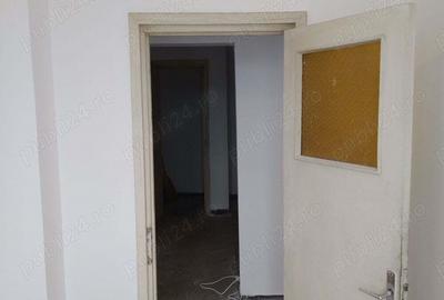 Apartament decomandat 3 camere, 65mp (62mp util), etaj 10, Zona Ultracentrala One?ti - 1