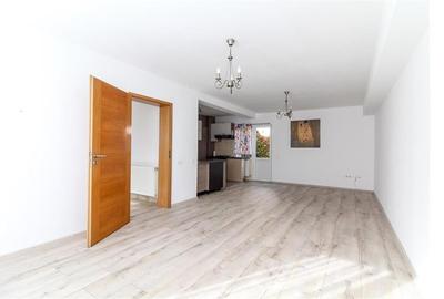 Casa spatioasa, parcari, curte si liniste in zona premium - Europa Casa spatioasa, parcari, curte si liniste in zona premium - Europa - 2