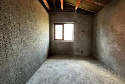 Casă cu 4 camere în Vărsătura - 2
