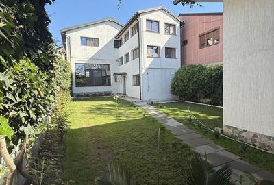 Casă individuală cu 4 camere cu Canalizare în Plantelor - 1