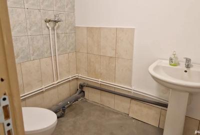 Inchiriez modul 1 locatie stradala cu vad deosebit - 7