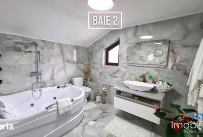 Casă cu 4 camere cu Teren 1711 Mp în Uric - 10