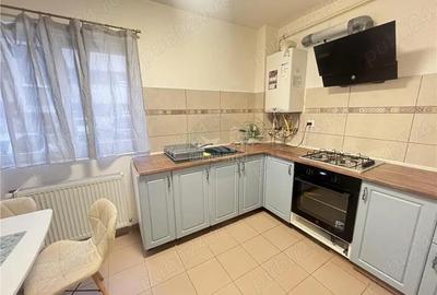 Inchiriez apartament 3 camere - 3