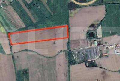 Teren de 52600 mp, în Central - 1