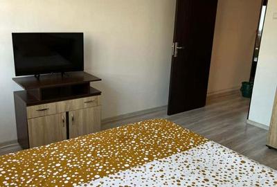 Apartament cu 3 camere semidecomandat în Calea București - 3