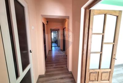 Apartament cu 3 camere de vanzare in zona Pod - 5