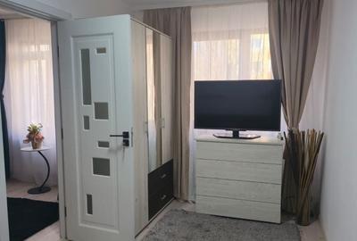 Apartament cu 3 camere semidecomandat, mobilat în Tomis Nord - 2