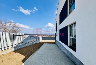 Duplex cu 4 camere cu Canalizare în Central - 2