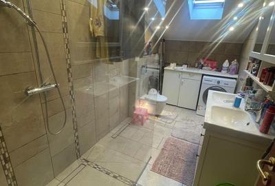 Apartament cu 3 camere în Central - 17