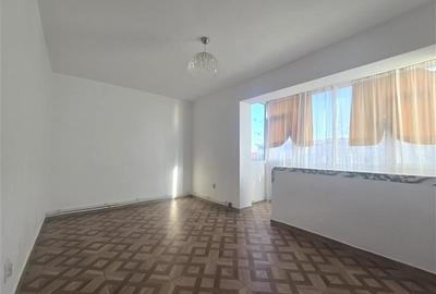 Apartament cu 3 camere decomandat în Republicii - 3
