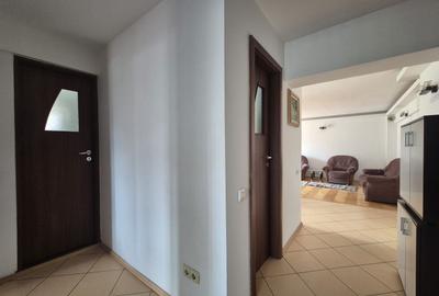Apartament cu 3 camere decomandat, mobilat în Central - 8