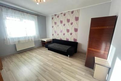 Garsoniera decomandata cu balcon zona Vasile Aaron - 3