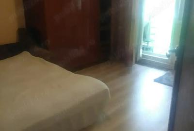 Inchiriez camera pentru o studenta