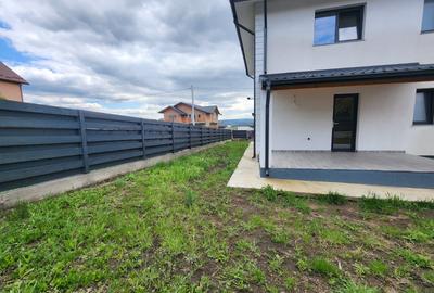 Duplex cu 4 camere cu Teren 325 Mp în Valea Adâncă - 8