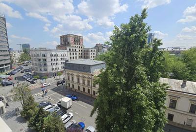 Apartament cu 2 camere decomandat în Victoriei