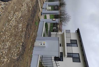 Casă cu 4 camere în Păulești - 3