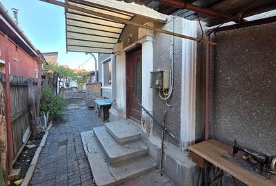 Vânzare casă 2 camere + curte, zonă de case - Stadion 1 Mai Vânzare casă 2 camere + curte, zonă de case - Stadion 1 Mai - 3