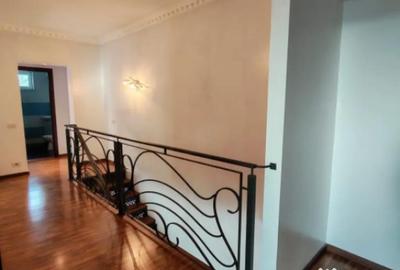 Apartament cu 4 camere decomandat în Central - 15