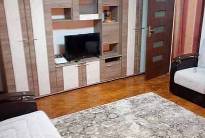 Apartament cu 2 camere semidecomandat în Rovine