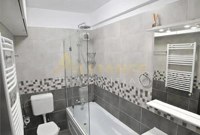 Apartament cu 3 camere, mobilat în Central