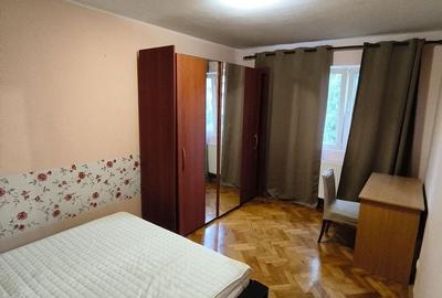 Apartament cu 3 camere semidecomandat, mobilat în Circumvalațiunii - 2