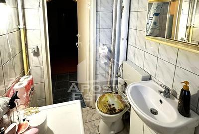 Apartament cu 3 camere semidecomandat în Fortuna