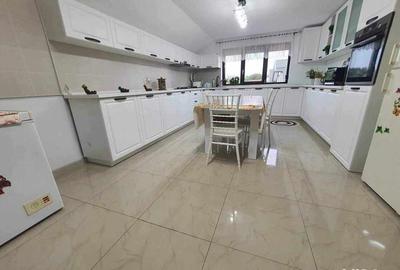 Spatiu comercial cu casa - 14