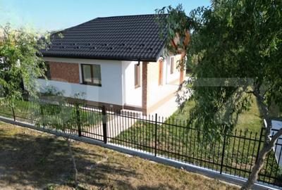 Casă cu 3 camere cu Teren 490 Mp în Central - 5