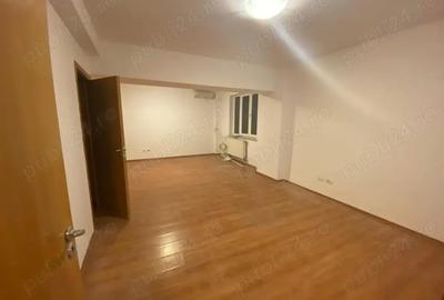 Garsonieră în Regina Elisabeta