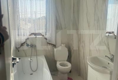 Apartament cu 3 camere semidecomandat, mobilat în Central - 1