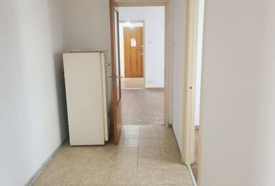 Apartament cu 4 camere semidecomandat în Apărătorii Patriei - 2