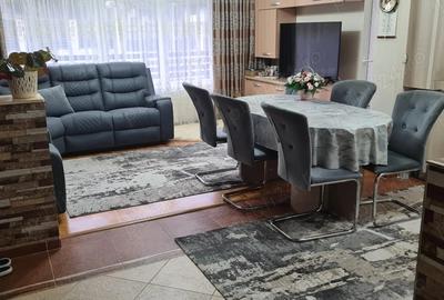 Apartament cu 3 camere decomandat în Central - 2