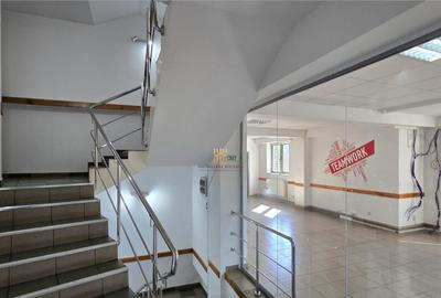 Cladire Birouri - Langa Primaria Suceava! De Inchiriat! 0727 - 8