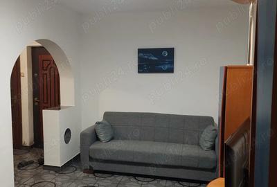 Persoana fizica inchiriez pe termen lung (minim 2 ani) apart. 3 camere decomandate - 4