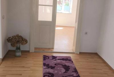Casă cu 6 camere cu Teren 1892 Mp în Central - 2