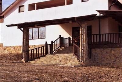 De vanzare Motel/Pensiune/cazare/sala evenimente P + 1 si teren 8000 mp- Pensiun